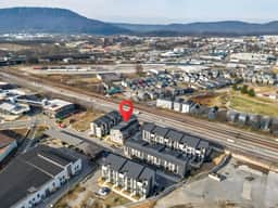 Southside Chatt Oasis - 3BR, 3BA Townhouse!