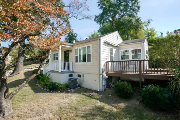 Cozy North Shore Cottage - GREAT location, Pet friendly!