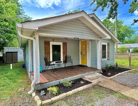 *New* Laid Back on Lee Ave | Cozy 2BR Retreat